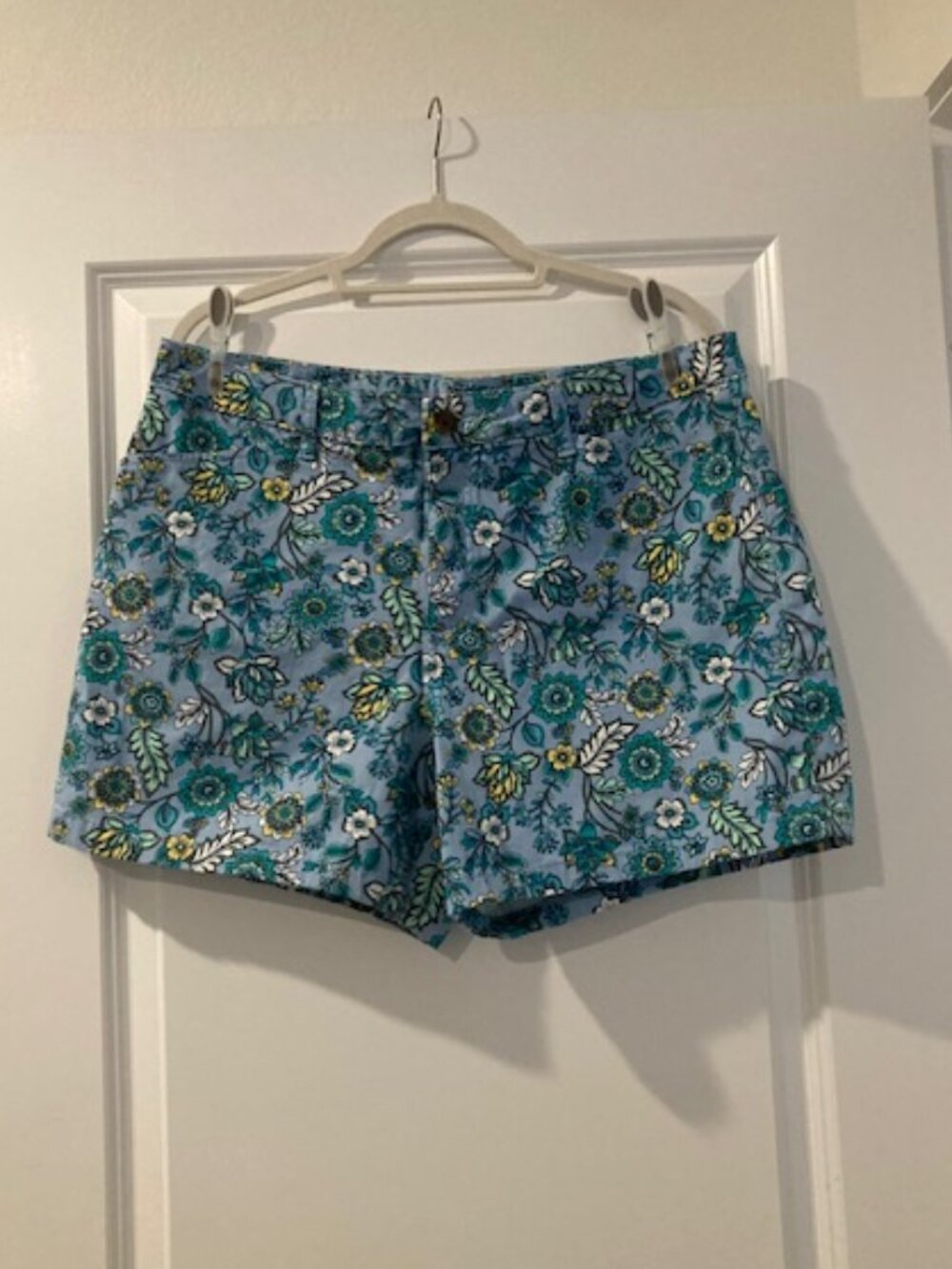St. John's Bay Blue Folk Floral Chino Shorts 5" inseam mid-rise
